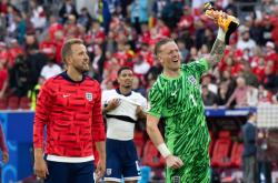 爱游戏官方登录入口-关于英格兰和荷兰友谊赛上演激烈对抗，谁将胜出？的信息