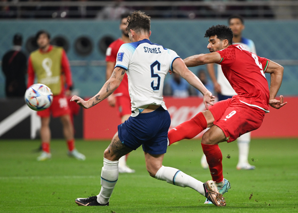 伊朗足球球员参加国际比赛获佳绩