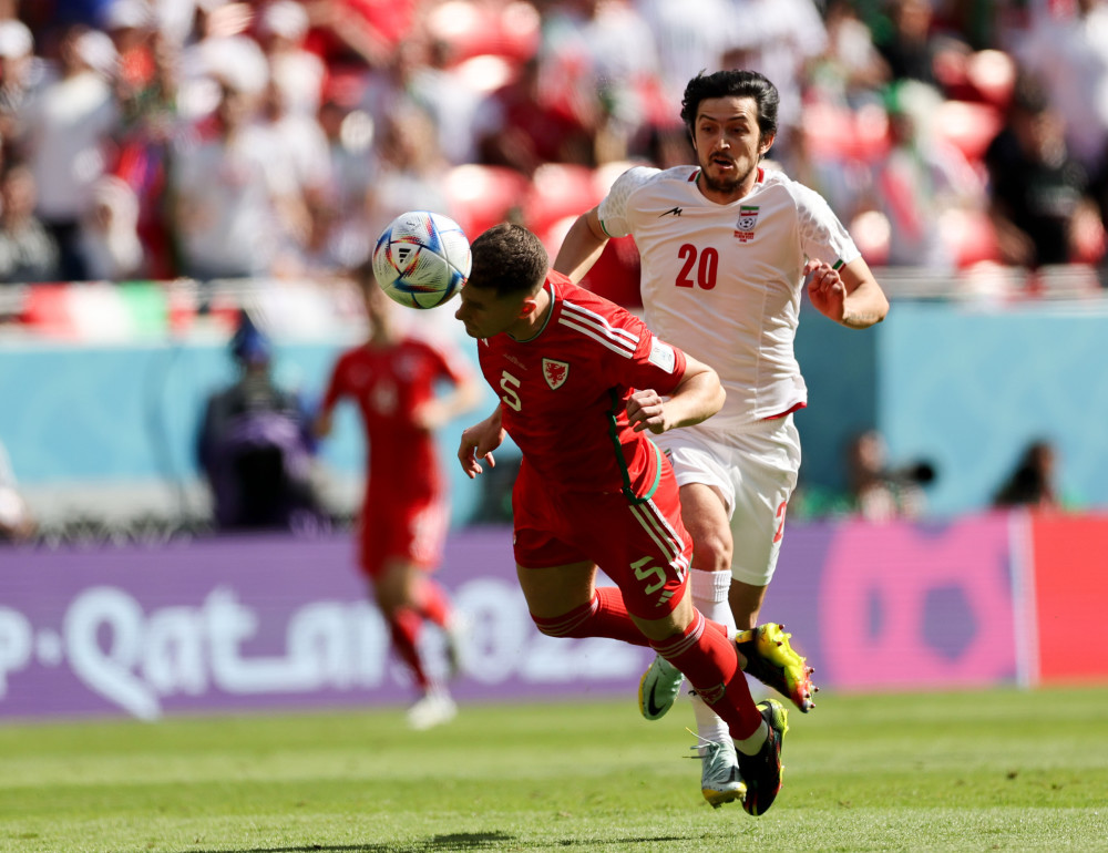 伊朗足球球员参加国际比赛获佳绩