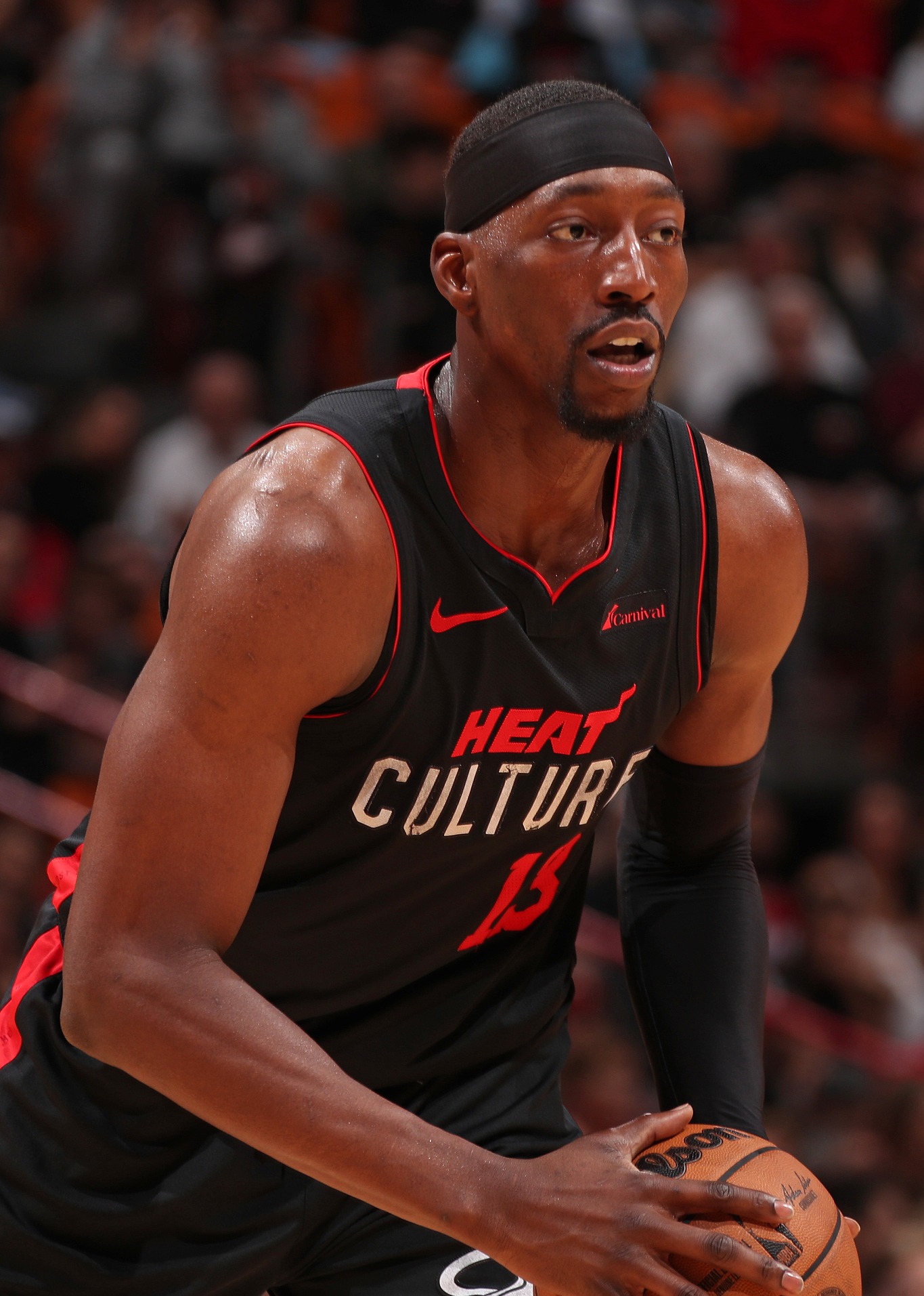 包含黄蜂队的球员积极备战期待新赛季的词条